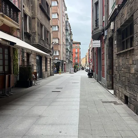 Centrico Atico En La Playa Gijón